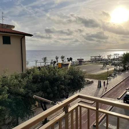Casata Eva Apartman Sperlonga